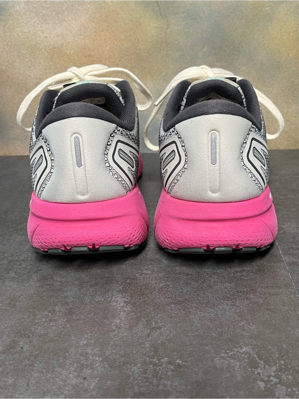 Brooks Ghost 14 Women's Gray/Pink Running Shoes Size 8B - Picture 9 of 16